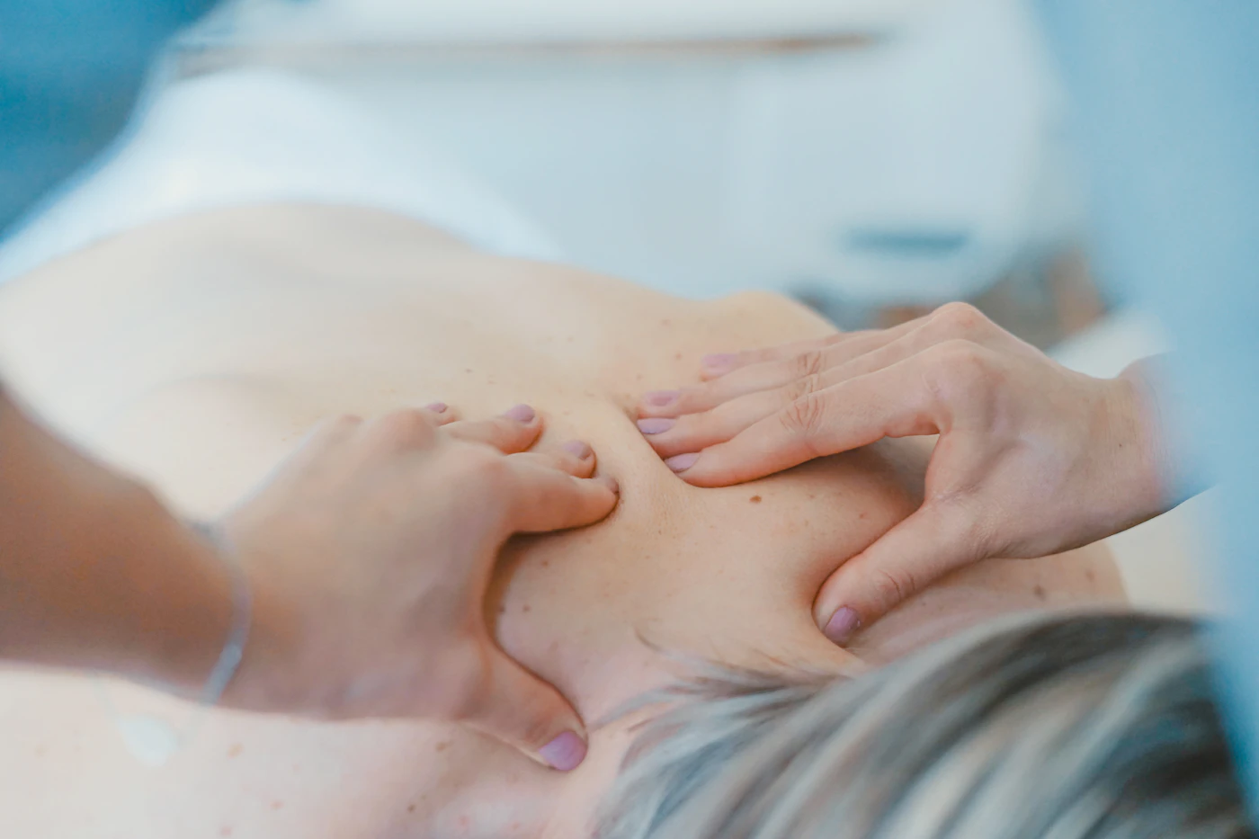 Baş, Boyun ve Omuz Masajı — Olia Spa